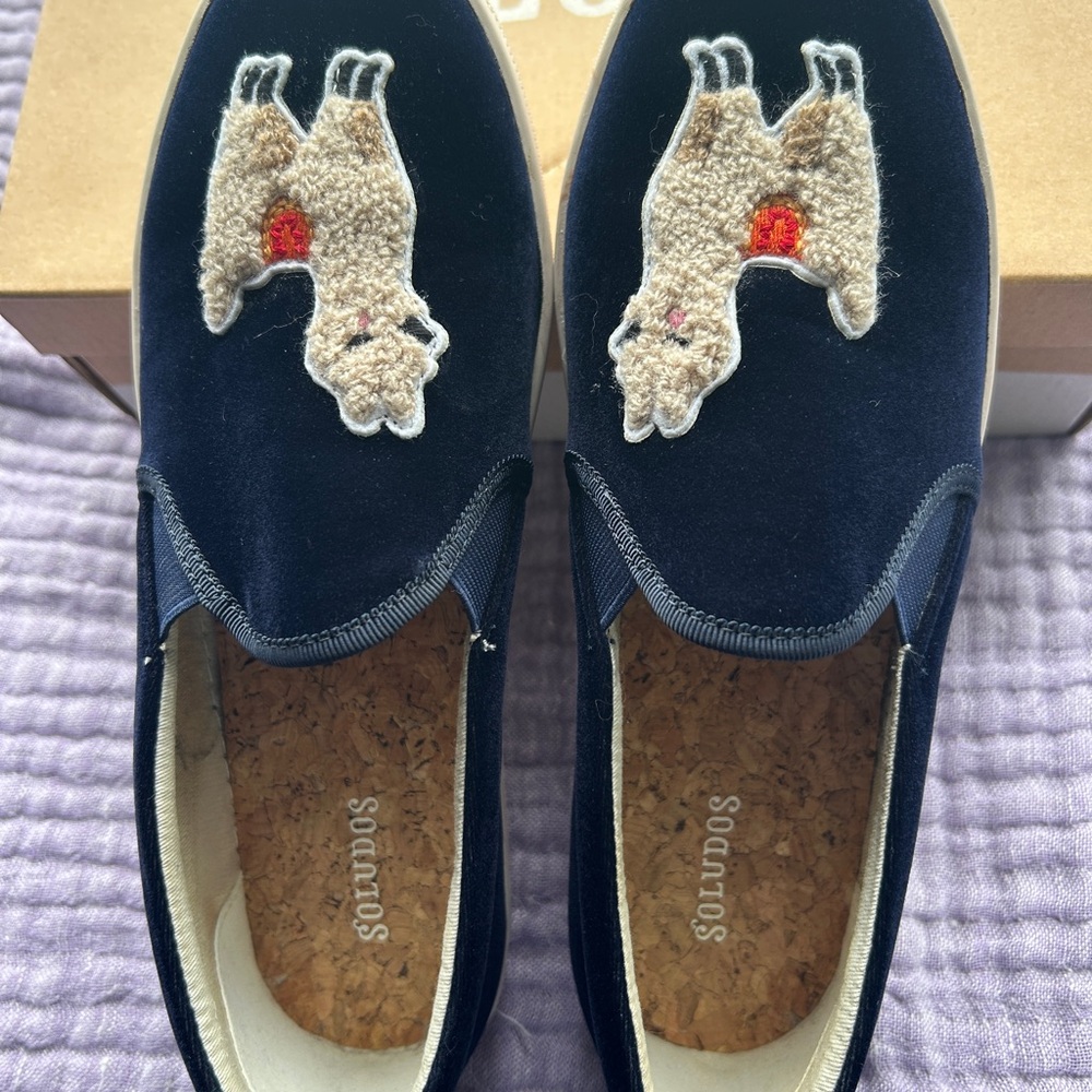 VGUC Soludos Navy Velvet Llama Sneakers, Size 9